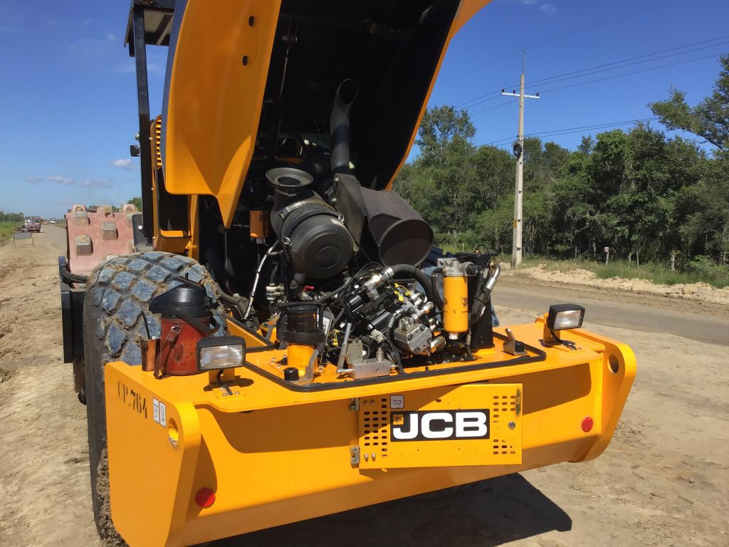 Entrega de Nuevo equipo compactador de JCB a la empresa Talavera y Ortellado S.A