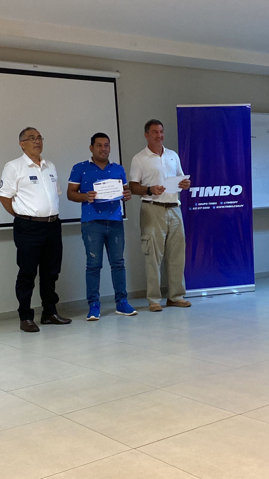 TIMBO entregó certificados a choferes formados en Manejo de Flota Pesada