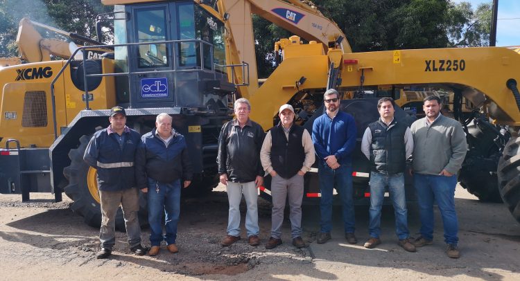 EFICON, hizo entrega de una Recicladora de Suelos, al grupo EDB Construcciones