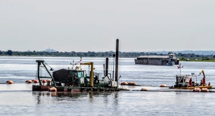 Inician trabajos de histórico dragado en el río Paraná