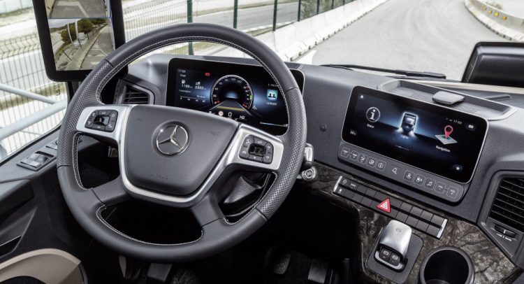 El camión Mercedes-Benz Actros marca el adiós a los espejos retrovisores y a lo analógico