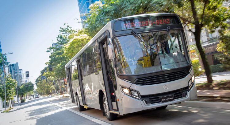 Mercedes-Benz do Brasil alcanza el hito histórico de 50 años de la línea OF de chasis de buses