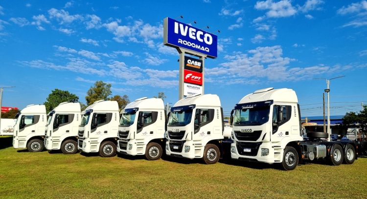 Rodomaq S.A. entregó camiones IVECO a Hierropar