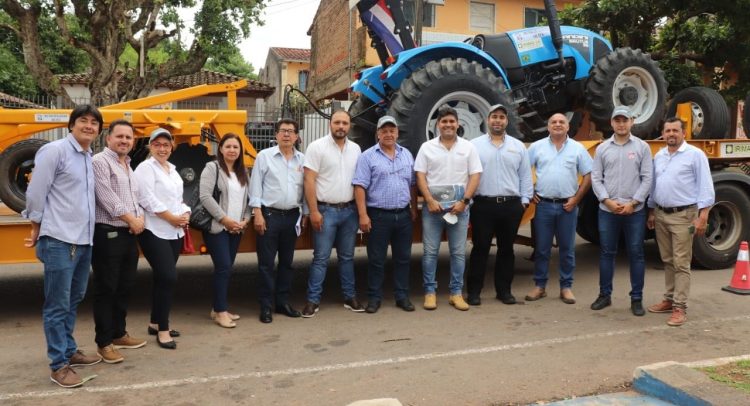 IRIMAQ entregó lote de maquinarias a la Municipalidad de Itá