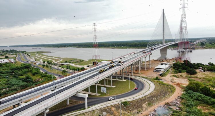 Puente Héroes del Chaco está cada vez más cerca de conectar Asunción con la región Occidental