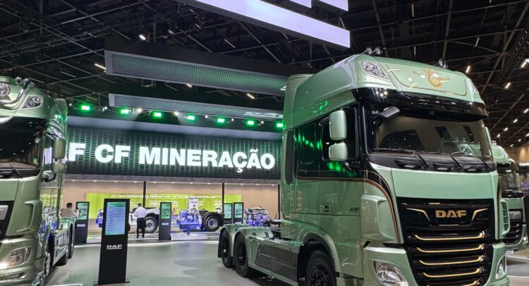 DAF lanza línea de camiones vocacionales y motor Paccar PX-9