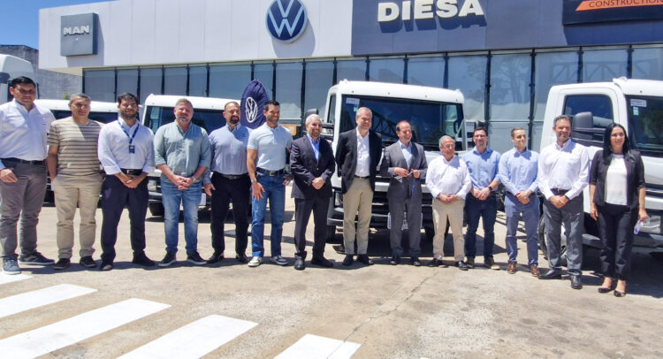 Diesa entregó a NSA una nueva flota de camiones Volkswagen para fortalecer su operación logística