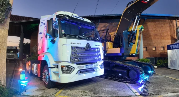 Timbo entrega cinco tractocamiones Sinotruk 6x4 a EFISA para operaciones forestales